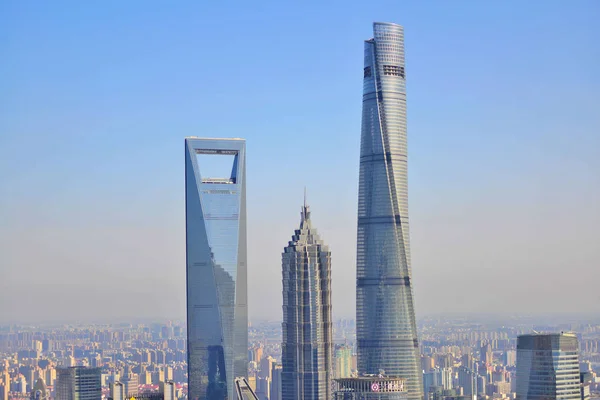 ファイル 上海タワー 上海環球金融中心 金茂タワー センター および他の高層ビル 2015 浦東の高層ビルの陸家嘴金融街のスカイライン — ストック写真