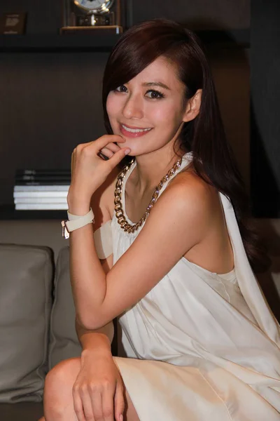 2015年5月28日 香港女星艾莉 孔在中国上海为肖邦手表做宣传会时摆姿势 — 图库照片