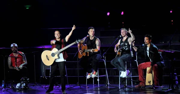 Amerikaanse Pop Groep Backstreet Boys Voert Tijdens Haar Concert Wuhan — Stockfoto