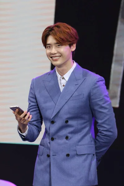 2015 韓国の観光のプロモーション イベント中に韓国俳優イ ジョンソク笑顔 — ストック写真
