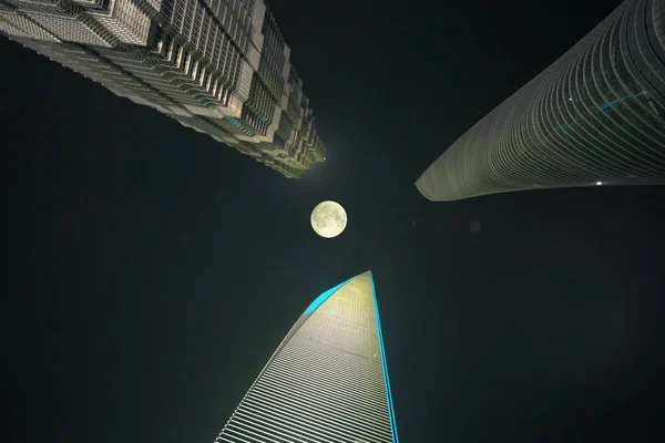 Night View Moon Shanghai Tower Right Shanghai World Financial Center — Stock Photo, Image