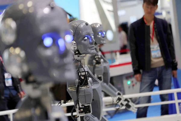 Roboti Vyrábí Shaanxi Jiuli Robot Manufacturing Ltd Jsou Vystaveny Během — Stock fotografie