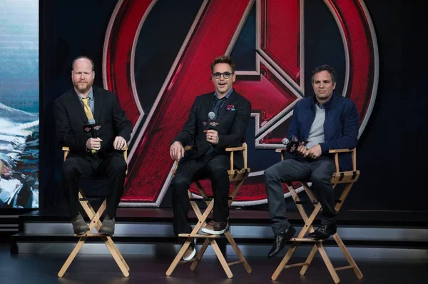 Left American Director Joss Whedon Actors Robert Downey Mark Ruffolo — Stockfoto