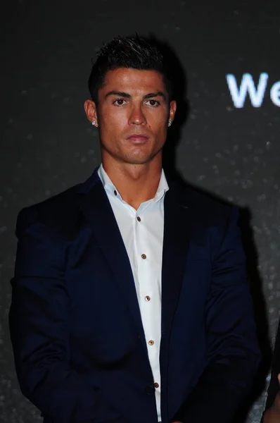 Superstar Del Calcio Portoghese Cristiano Ronaldo Posa Durante Evento Promozionale — Foto Stock