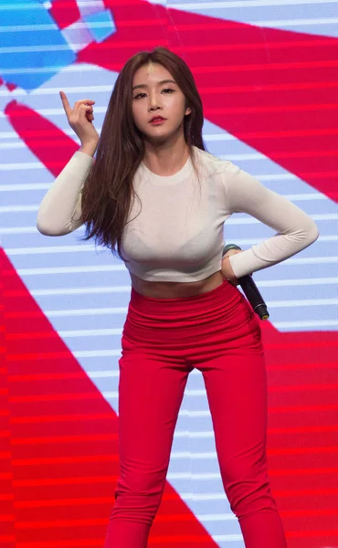 Medlem Sydkoreansk Tjejgrupp Fiestar Sjunger Och Dansar Sin Premiär Konsert — Stockfoto