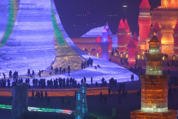 Vista Noturna Das Esculturas Gelo Frente 32O Festival Internacional Gelo — Fotografia de Stock