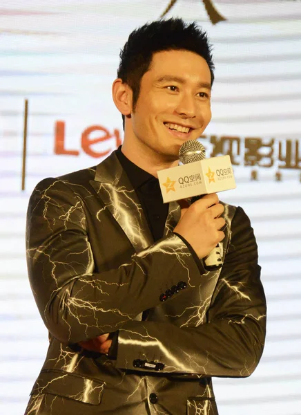 2015年5月3日 中国演员黄晓明在中国南方广东省广州市举行的新片 你是我的阳光 的新闻发布会上微笑 — 图库照片