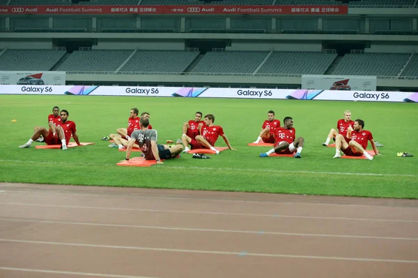 Odtwarzacze Bayern Monachium Wziąć Udział Sesji Szkoleniowej Dla Nadchodzących Przyjazny — Zdjęcie stockowe