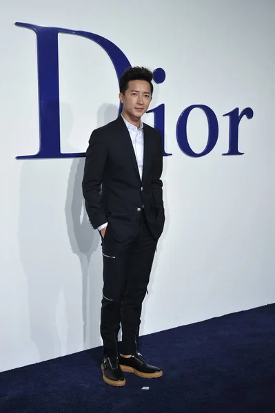 Kínai Énekes Színész Han Geng Jelent Ahogy Megérkezik 2016 Dior — Stock Fotó