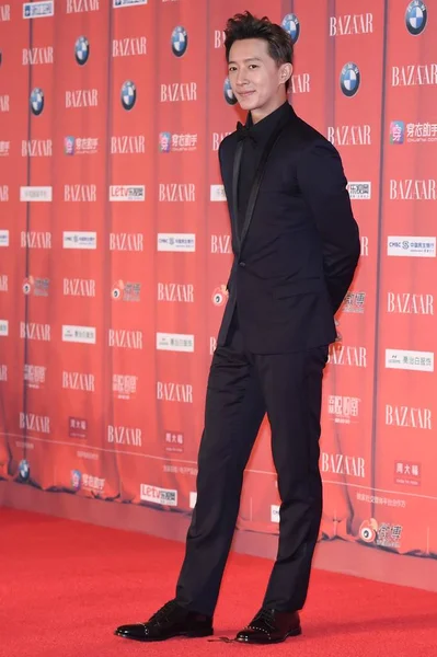 Chinese Singer Actor Han Geng Arrives Red Carpet 2015 Bazaar — Stock Photo, Image