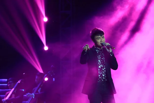 Cantante Actor Hong Kong Leo Actúa Concierto Caridad One Night —  Fotos de Stock