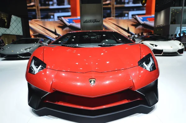 Egy Lamborghini Sportkocsit Kijelzőn Kiállítás Ideje Alatt Shanghai Nemzetközi Automobile — Stock Fotó