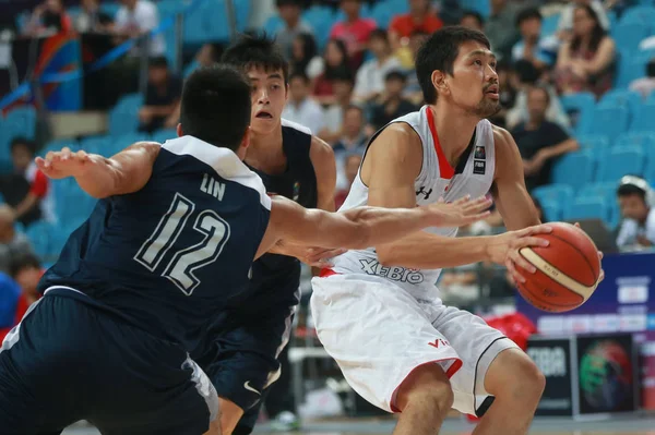 Lin Chun Hong Kong Vänster Och Lagkamrat Utmana Takatoshi Furukawa — Stockfoto