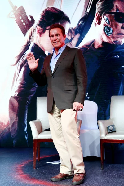 American Actor Arnold Schwarzenegger Poses Press Conference His Movie Terminator — Stock Photo, Image