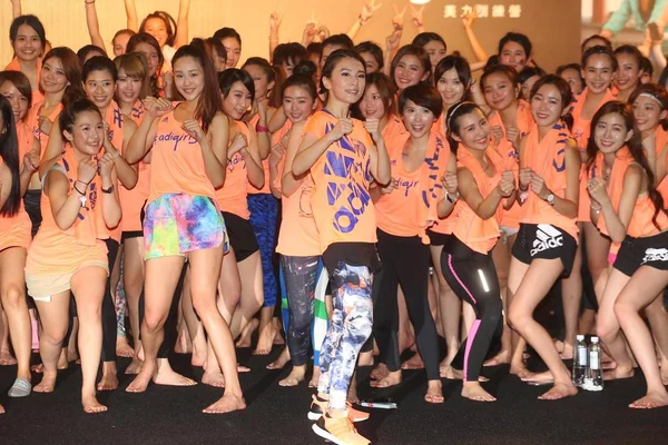Hebe Tien Taiwanese Girl Group Front Poses Group Young Girls — Stock Photo, Image