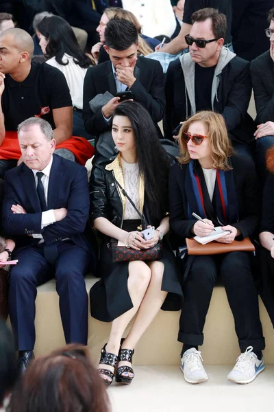 Chinesische Schauspielerin Fan Bingbing Vorne Mitte Nimmt Der Louis Vuitton — Stockfoto