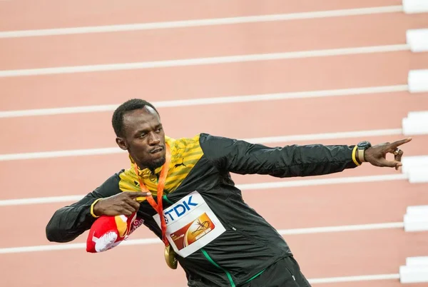 Usain Bolt Della Giamaica Posa Con Sua Medaglia Oro Sul — Foto Stock