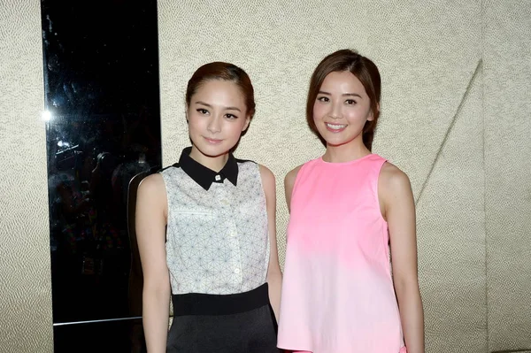 Cantantes Actrices Gillian Chung Izquierda Charlene Choi Del Dúo Pop — Foto de Stock