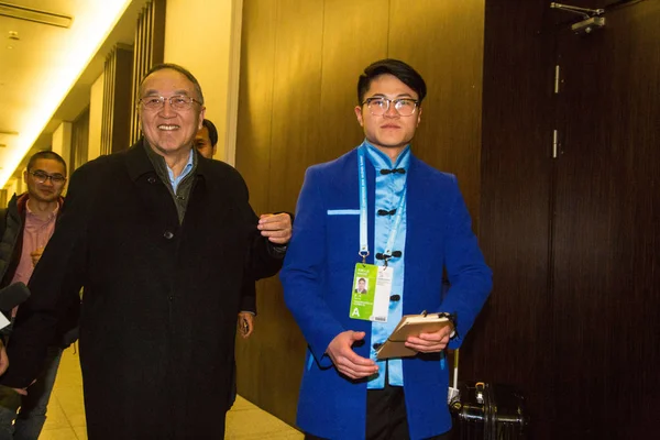 Liu Chuanzhi Gauche Président Legend Holdings Limited Arrive Aéroport Pour — Photo