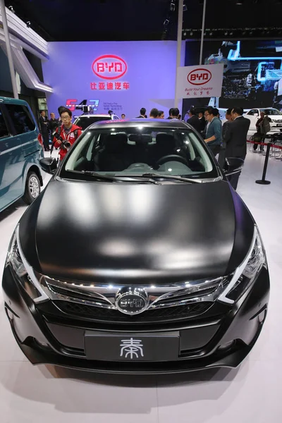 Byd Qin Hybrid Car Displayed 12Th China Guangzhou International Automobile — Stock Photo, Image