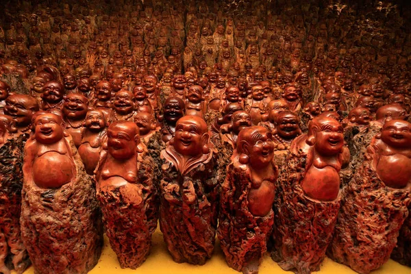 Des Statues Bouddha Bois Sont Exposées Dans Centre Exposition Ville — Photo