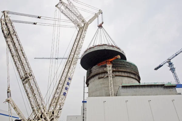 Containment Dome Reactor Being Lifted Installed Haiyang Nuclear Power Plant Royalty Free Stock Photos