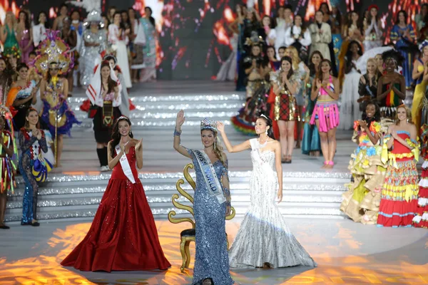 Miss Hiszpanii Mireia Lalaguna Royo Mistrz Miss World 2015 Fale — Zdjęcie stockowe