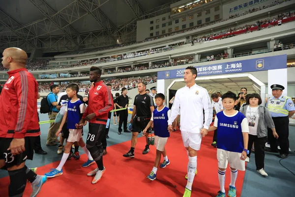 Cristiano Ronaldo Merkezi Real Madrid Takım Arkadaşları Ile Milan Shanghai — Stok fotoğraf