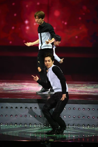 Members South Korean Chinese Boy Group Exo Perform Exo Planet — Stock Photo, Image