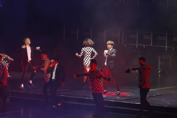 Члены Южнокорейской Бойз Группы Bigbang Big Bang Выступают Концерте Макао — стоковое фото