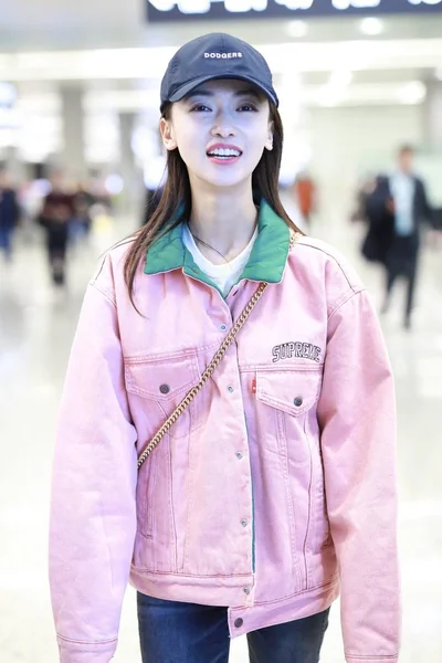 Chinese Actress Jinyan Arrives Shanghai Hongqiao International Airport Departure Shanghai — Stock Photo, Image