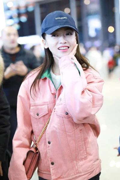 Chinese Actrice Jinyan Arriveert Bij Shanghai Hongqiao International Airport Voor — Stockfoto