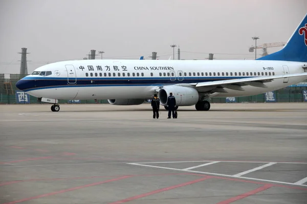 Boeing 737 800 Sugárhajtású Repülőgép Kína Southern Airlines Taxik Wuhan — Stock Fotó