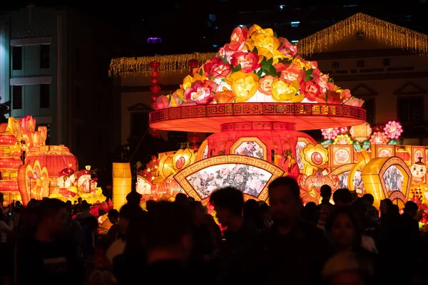 Des Décorations Lanternes Sont Illuminées Pour Marquer Prochaine Fête Printemps — Photo