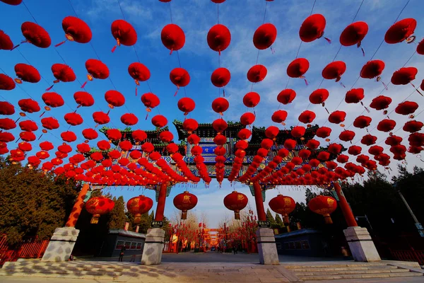 Red Lanterns Hung Mark Upcoming Spring Festival Chinese New Year — Stock Photo, Image