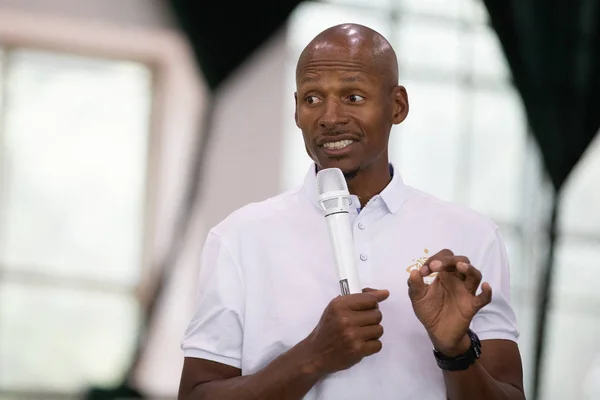 Der Pensionierte Amerikanische Basketballspieler Ray Allen Besucht Das Ray Allen — Stockfoto