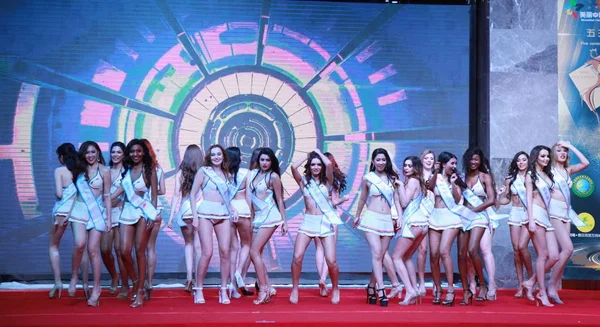 Los Concursantes Compiten 53º Concurso Final Mundial Miss Todas Las — Foto de Stock