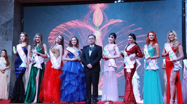Versenyzők Versenyeznek 53Rd Miss Minden Nemzetek Világ Végleges Verseny Nanjing — Stock Fotó