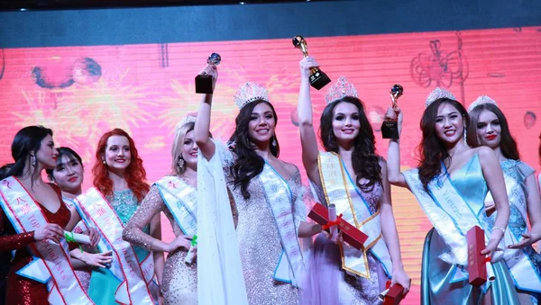 Versenyzők Versenyeznek 53Rd Miss Minden Nemzetek Világ Végleges Verseny Nanjing — Stock Fotó