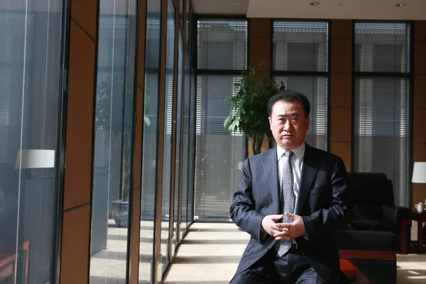 Wang Jianlin Elnöke Dalian Wanda Group Képen Egy Interjúban Irodájában — Stock Fotó