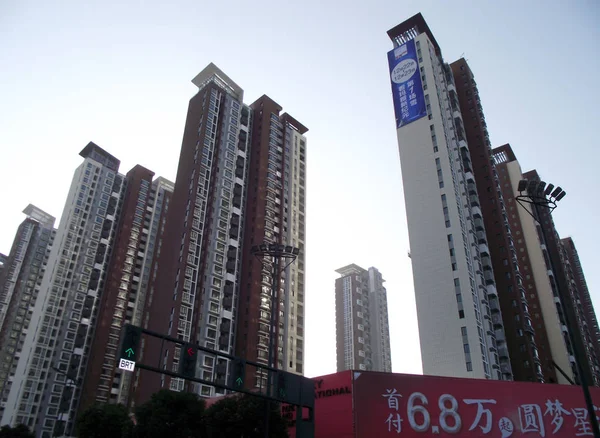 Nybyggda Höghusbostäder Lägenhetsbyggnader Avbildas Changzhou City East Chinas Jiangsu Provinsen — Stockfoto