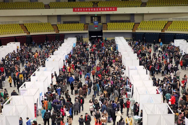 Diplomati Cinesi Bancarelle Folla Una Fiera Del Lavoro Tianjin Cina — Foto Stock