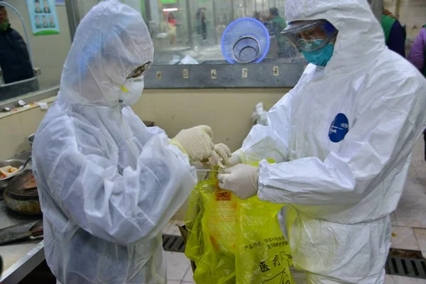 Staff Member Hongkou District Center Disease Control Prevention Wearing Protective — Stock Photo, Image