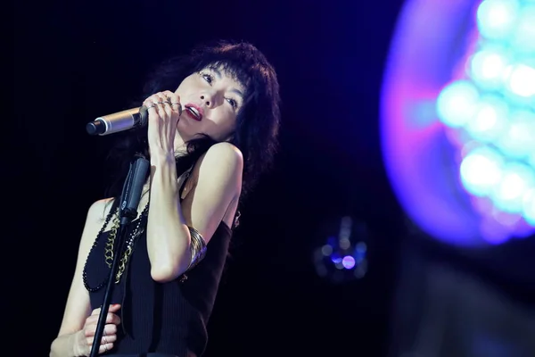 Actriz Hong Kong Maggie Cheung Actúa Durante Strawberry Music Festival — Foto de Stock