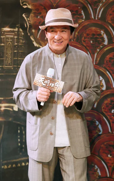 Hongkong Toneelspeler Jackie Chan Glimlacht Tijdens Een Persconferentie Voor Zijn — Stockfoto