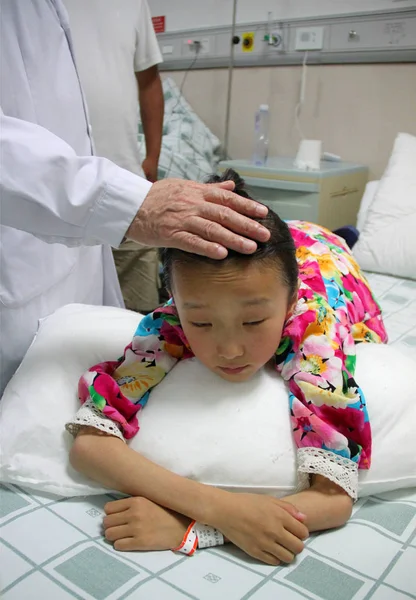 광저우 2014 병원에서 그녀의 뱃속에 종양을 — 스톡 사진