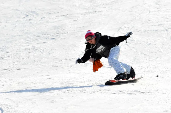 Turista Gosta Esquiar Uma Estância Esqui Dia Ano Novo Jimo — Fotografia de Stock