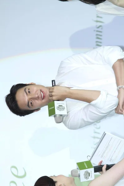 South Korean Actor Lee Min Smiles Opening Event Innisfree Cosmetics — Stock Photo, Image