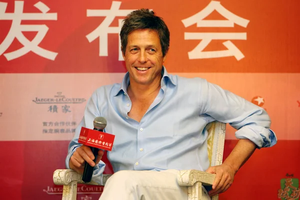 English Actor Hugh Grant Smiles Press Conference His Movie Rewrite — Stock Photo, Image