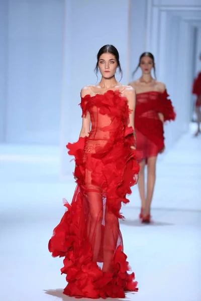 Modelleri Yeni Kreasyonlar Lan Defilede Paris Haute Couture Moda Hafta — Stok fotoğraf